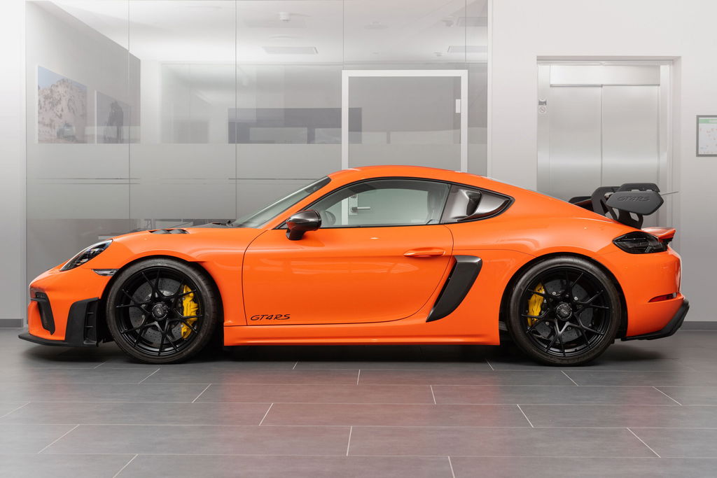 Porsche 718 Cayman GT4 RS