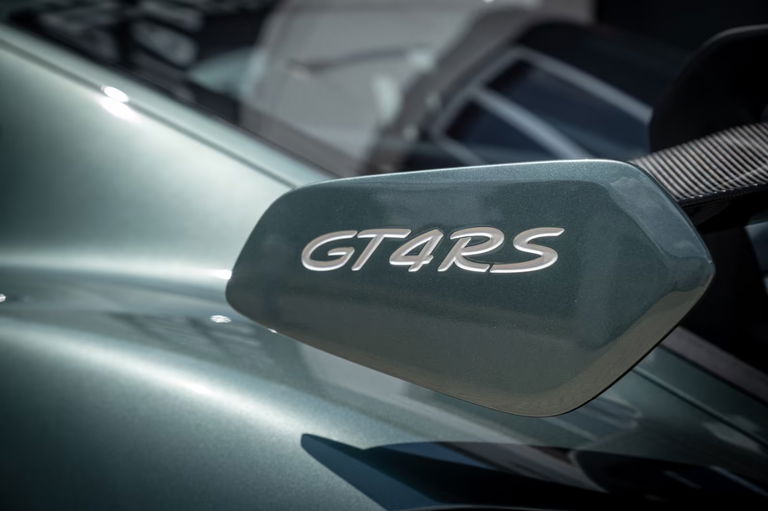Porsche 718 Cayman GT4 RS