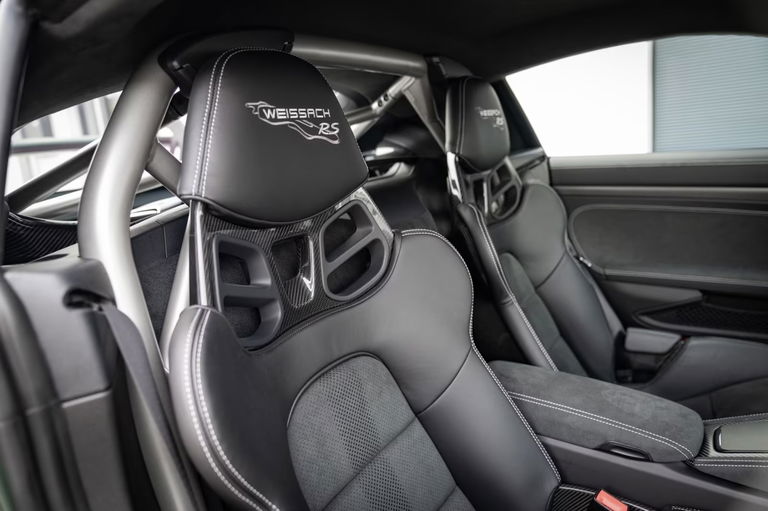 Porsche 718 Cayman GT4 RS