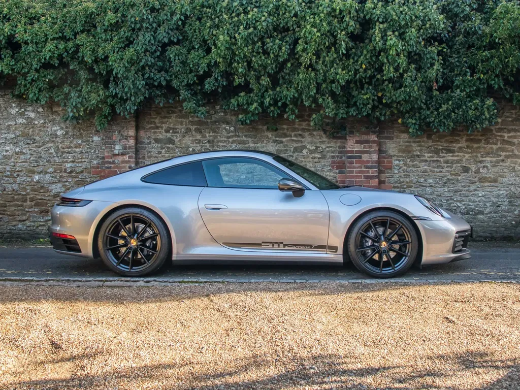 Porsche 992 Carrera T