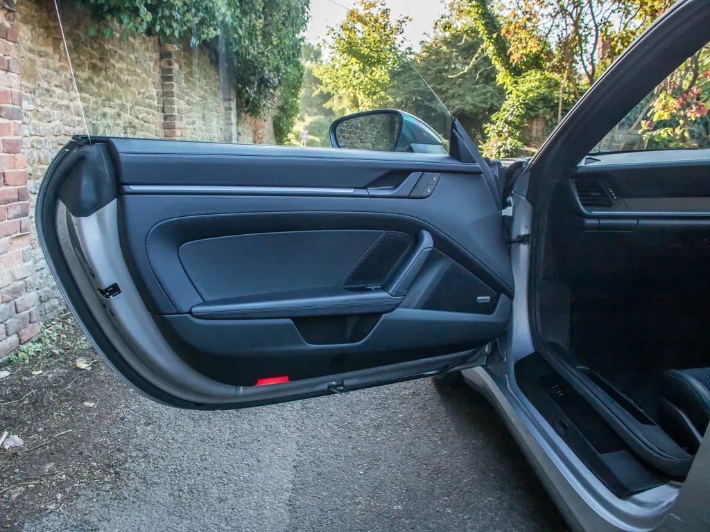 Porsche 992 Carrera T