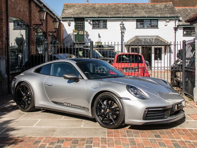 Porsche 992 Carrera T