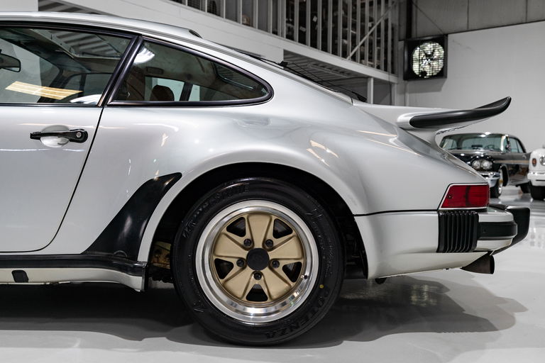 Porsche 911 Turbo 3.0 (US)