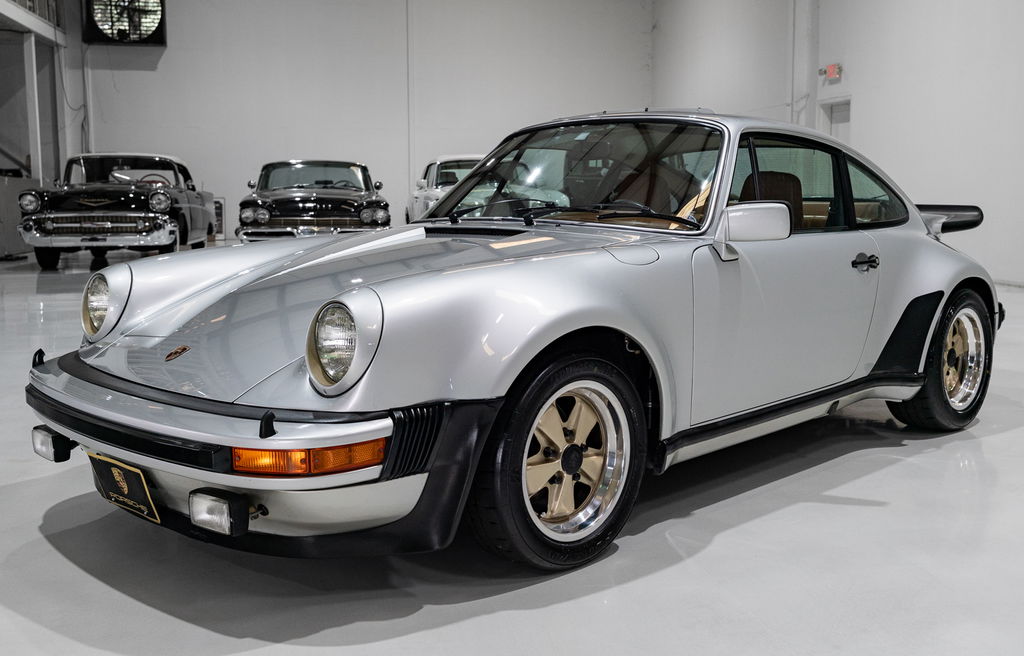 Porsche 911 Turbo 3.0 (US)