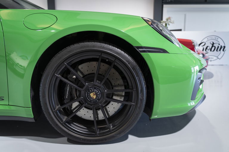 Porsche 992 Carrera GTS