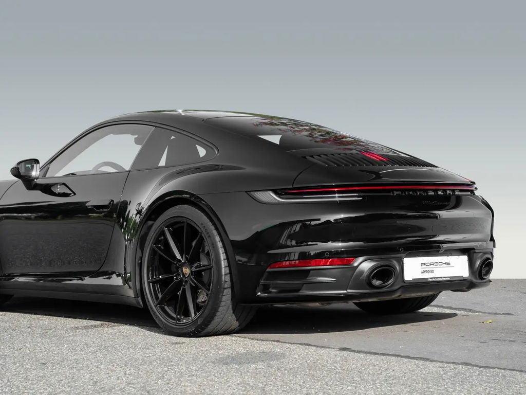 Porsche 992 Carrera