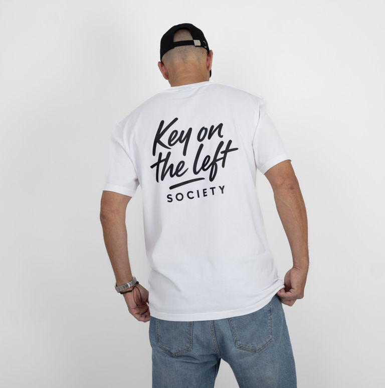 T-Shirt Key on the left Backprint Casual Fit