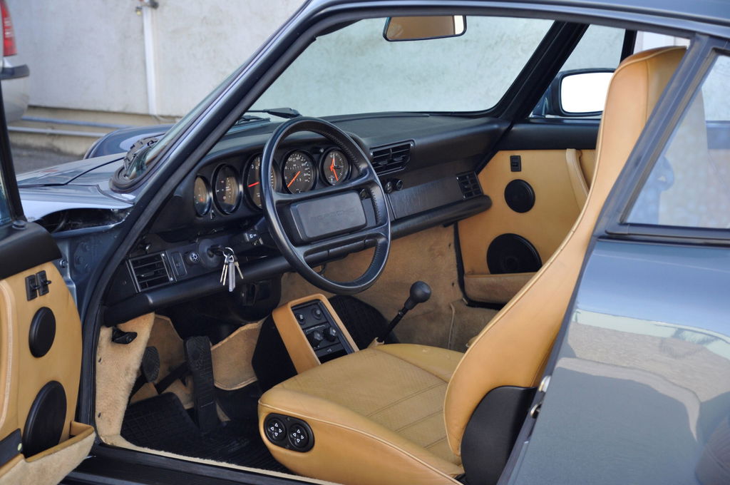 Porsche 911 Carrera 3.2