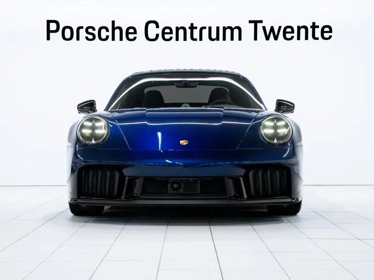 Porsche 992.2 Carrera 4 GTS