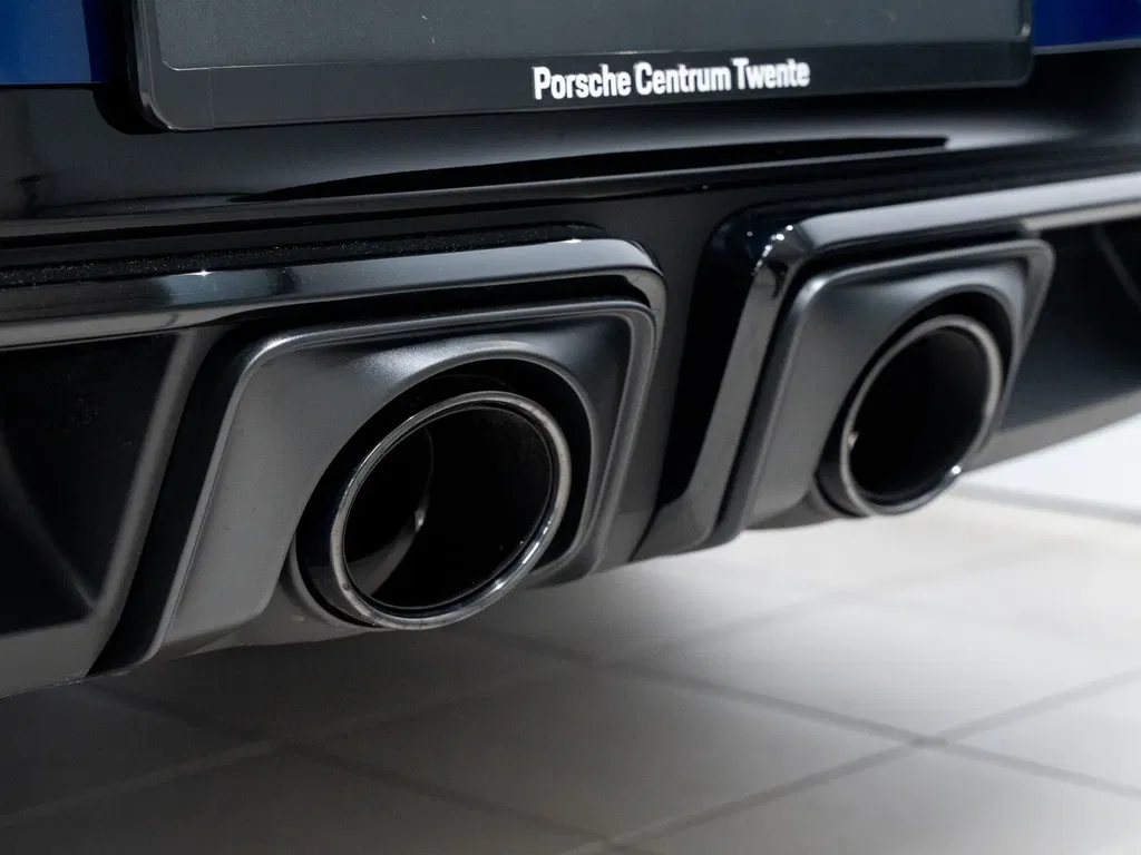 Porsche 992.2 Carrera 4 GTS