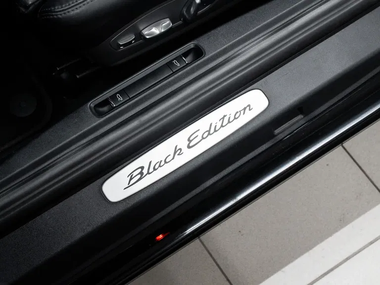 Porsche 991 Carrera Black Edition