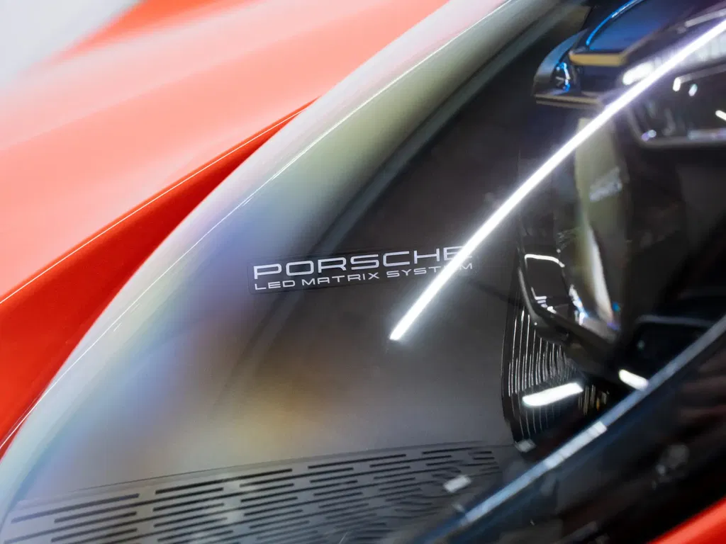 Porsche 992 Carrera GTS