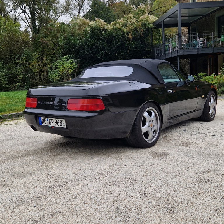 Porsche 968