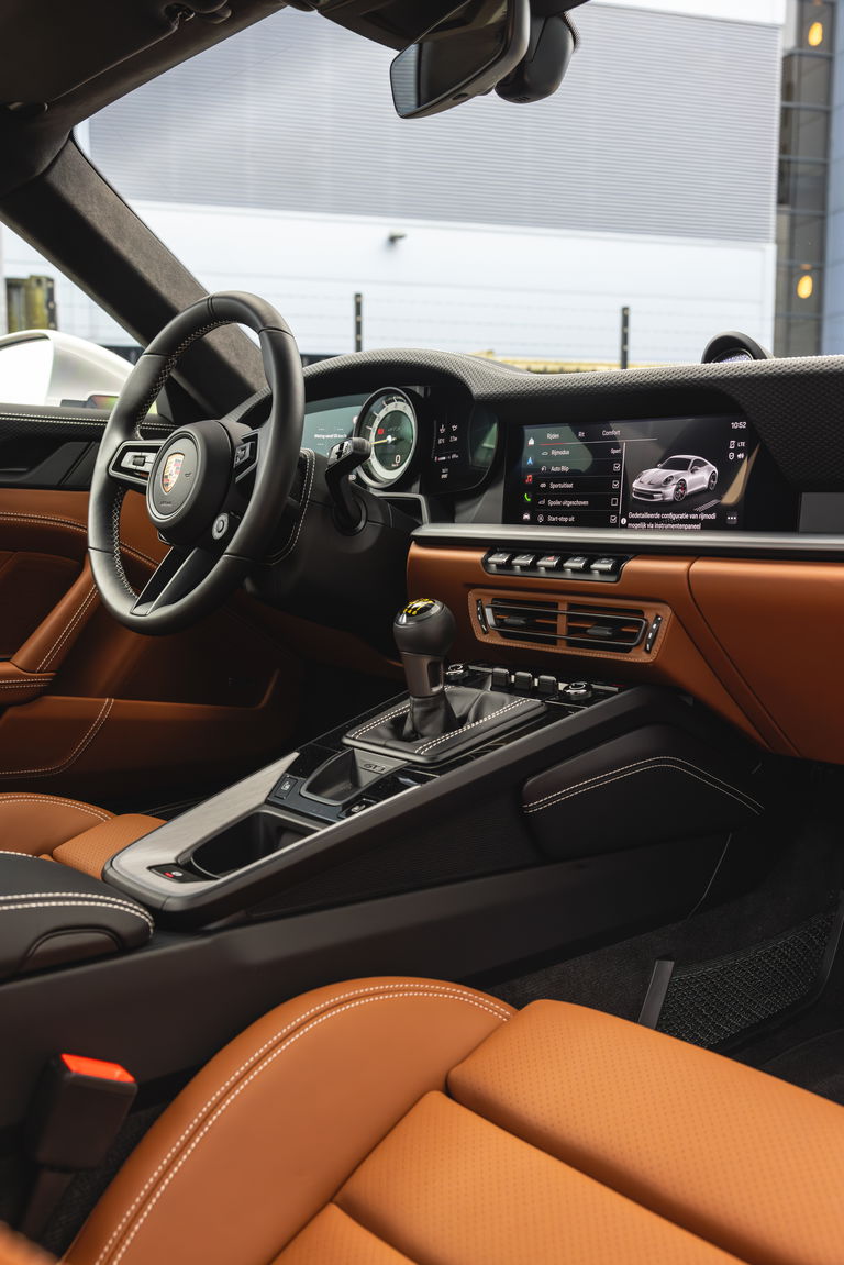 Porsche 992 GT3 Touring