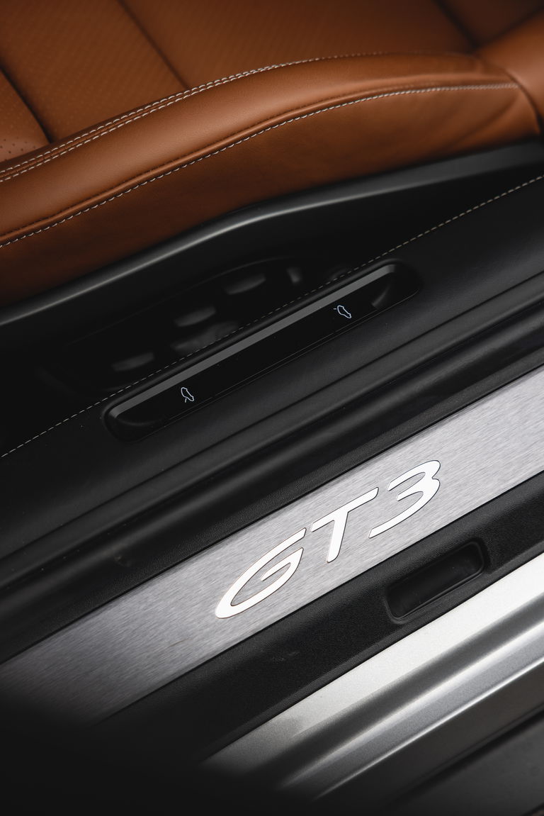 Porsche 992 GT3 Touring