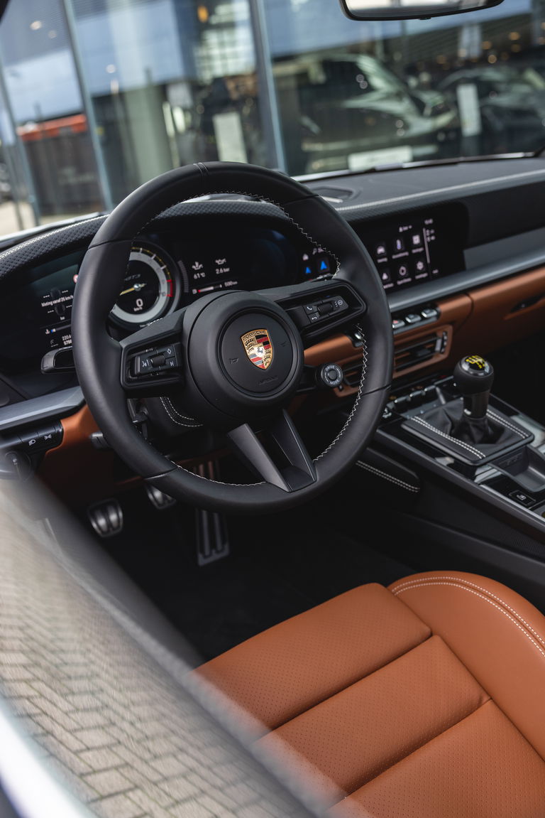 Porsche 992 GT3 Touring