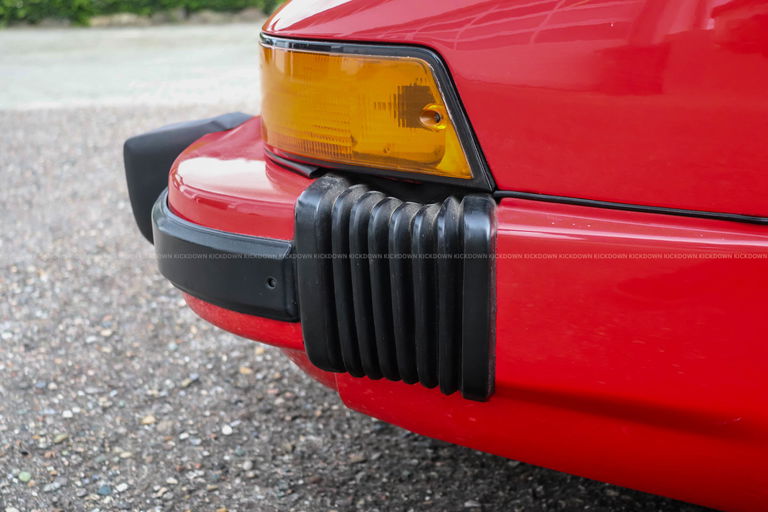 Porsche 911 Carrera 2.7