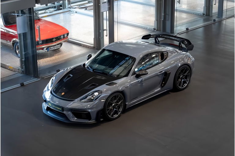 Porsche 718 Cayman GT4 RS