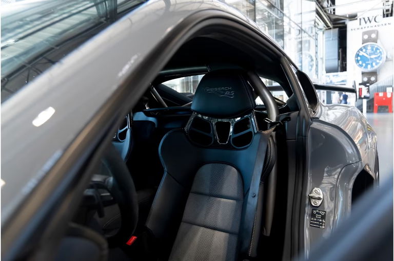 Porsche 718 Cayman GT4 RS