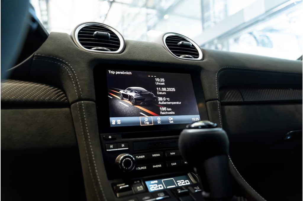 Porsche 718 Cayman GT4 RS