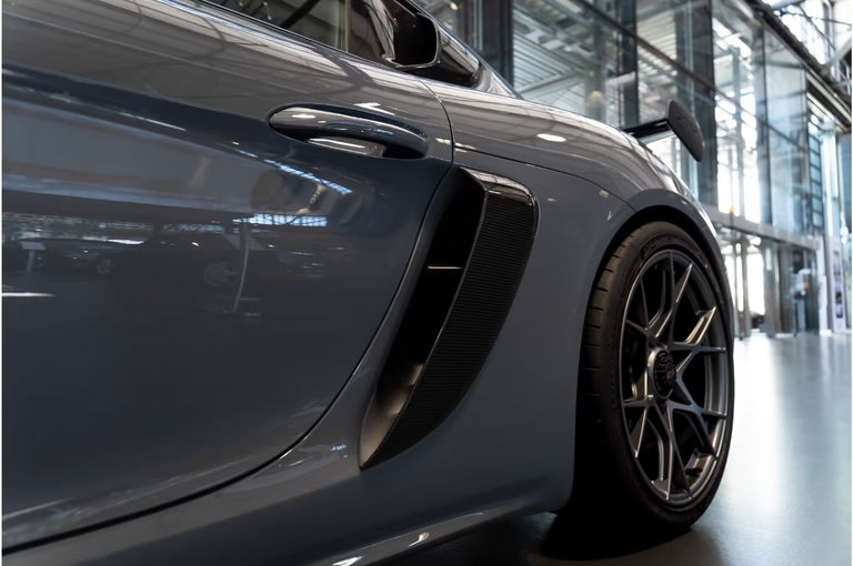 Porsche 718 Cayman GT4 RS