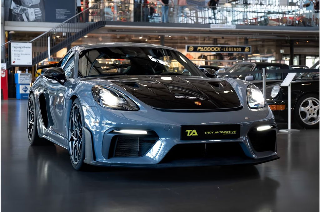 Porsche 718 Cayman GT4 RS