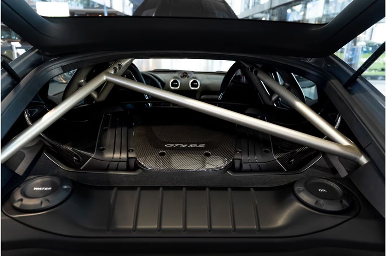 Porsche 718 Cayman GT4 RS