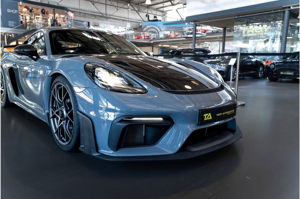 Porsche 718 Cayman GT4 RS