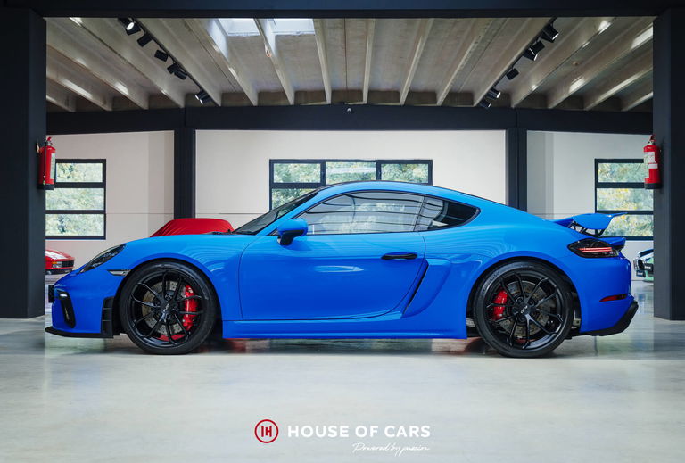 Porsche 718 Cayman GT4