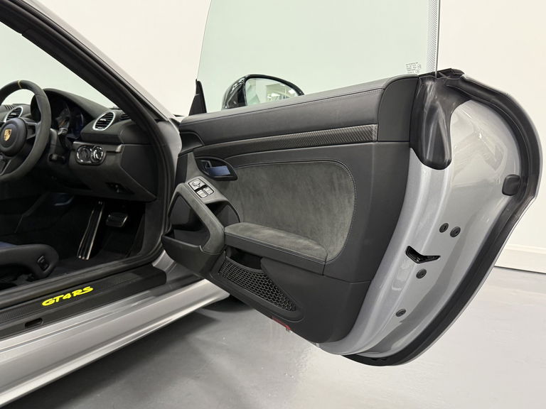 Porsche 718 Cayman GT4 RS