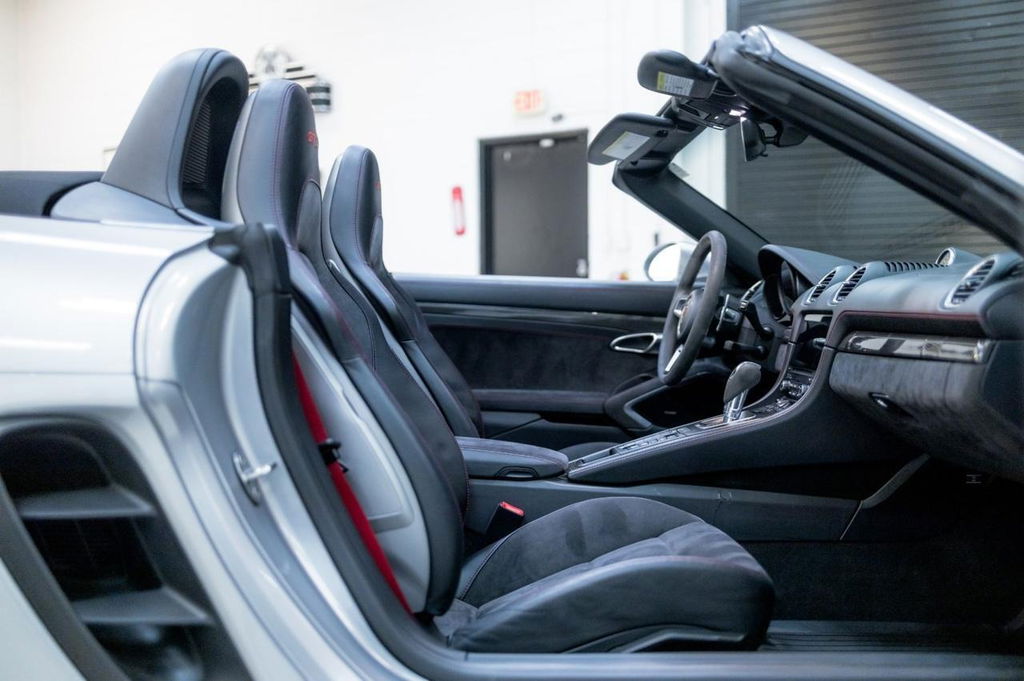 Porsche 718 Boxster GTS