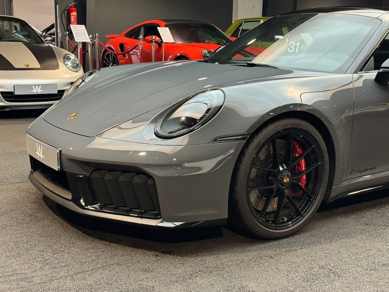 Porsche 992.2 Carrera GTS