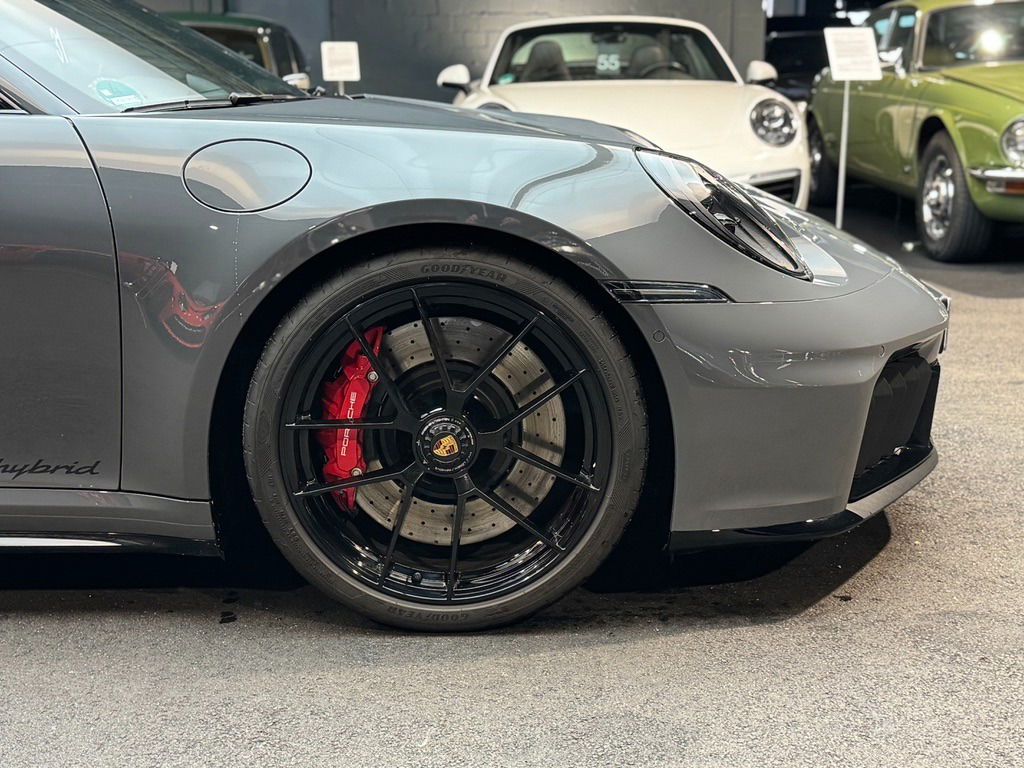 Porsche 992.2 Carrera GTS