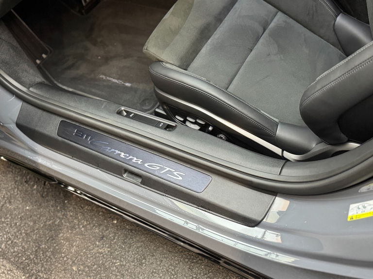 Porsche 992.2 Carrera GTS