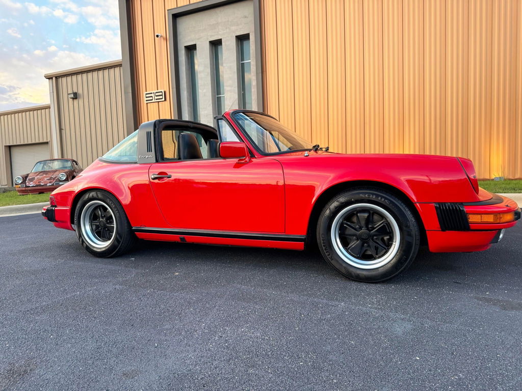Porsche 911 Carrera 3.2 (US)