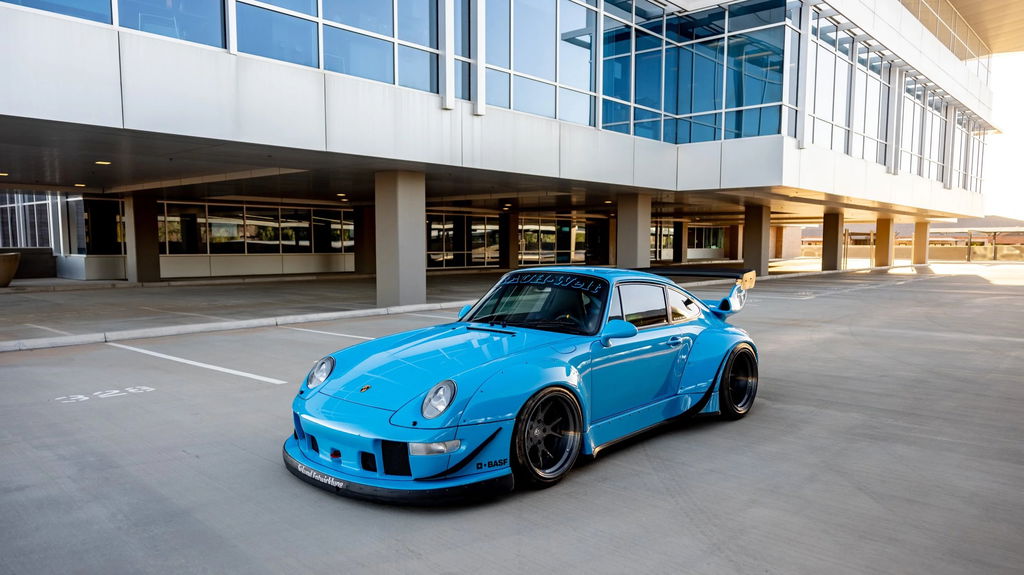 Porsche 911 by RWB