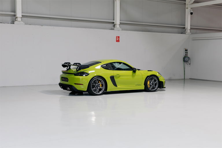 Porsche 718 Cayman GT4 RS