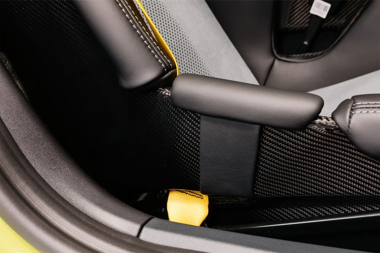 Porsche 718 Cayman GT4 RS