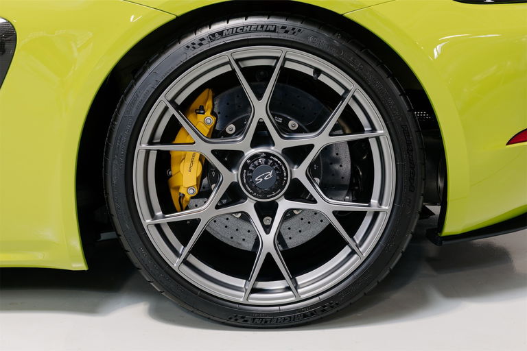 Porsche 718 Cayman GT4 RS