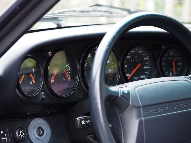 Porsche 964 Carrera 4