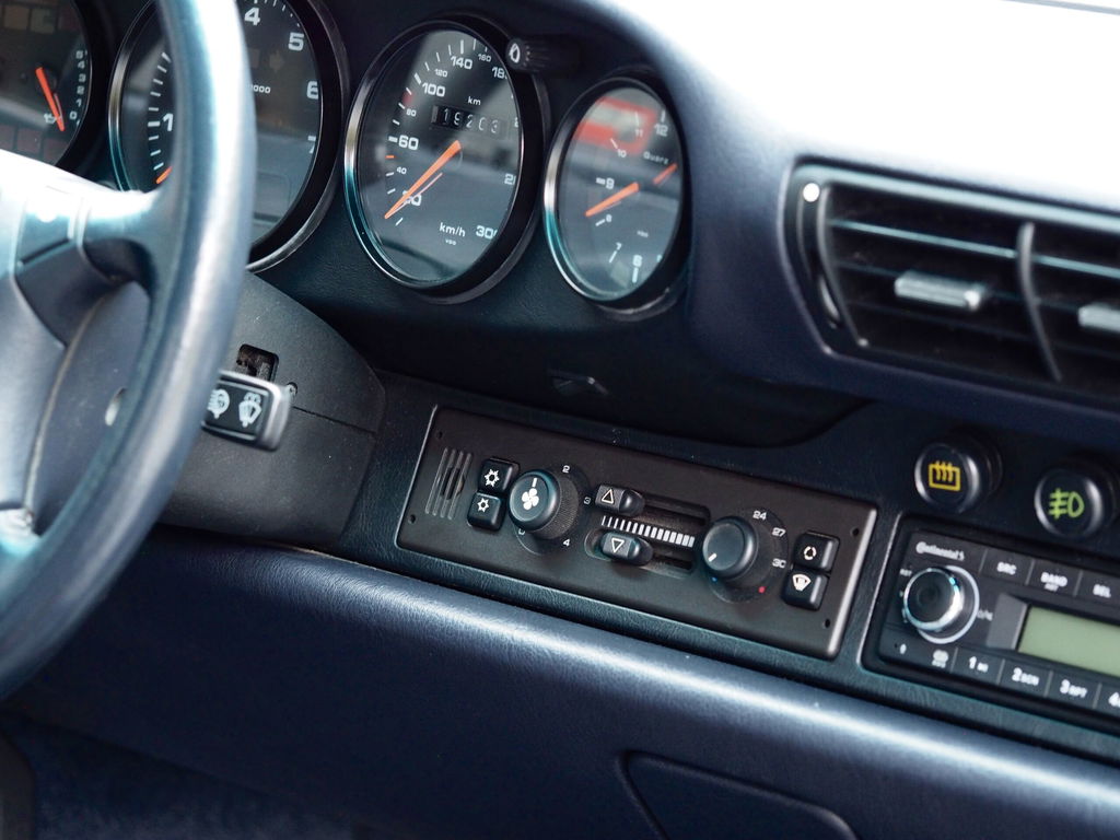 Porsche 964 Carrera 4