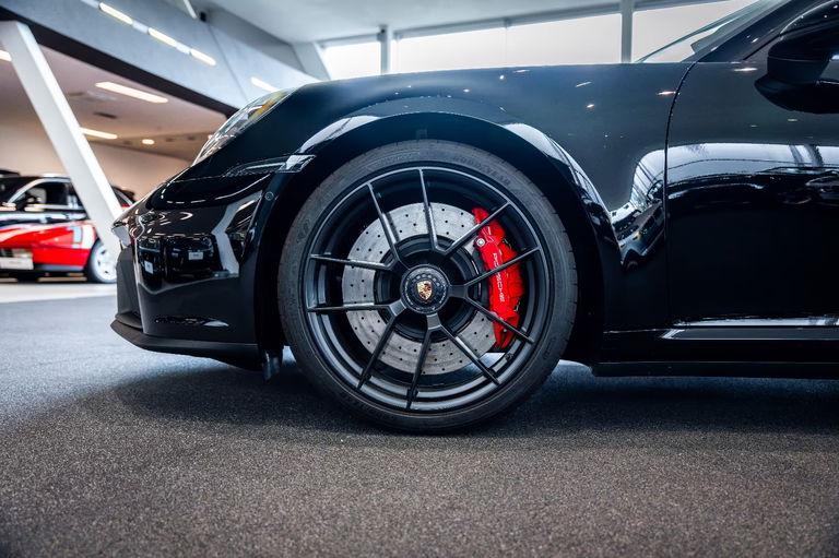 Porsche 992.2 Carrera 4 GTS