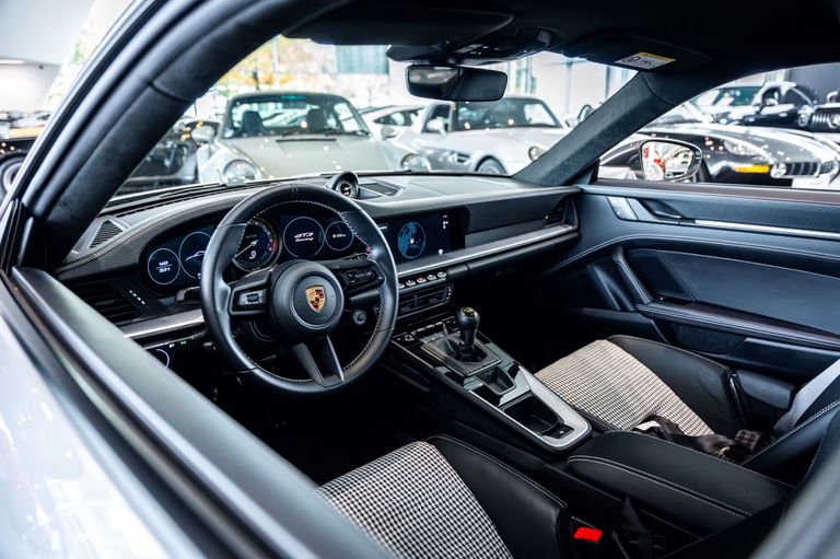 Porsche 992 GT3 Touring