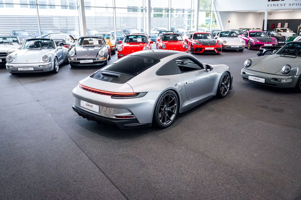 Porsche 992 GT3 Touring