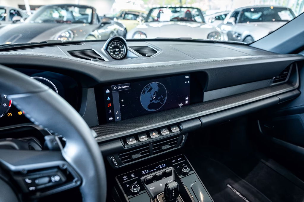 Porsche 992.2 Carrera 4 GTS