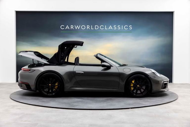 Porsche 992 Carrera 4S