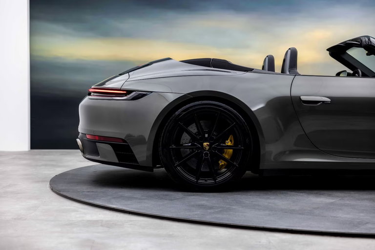 Porsche 992 Carrera 4S