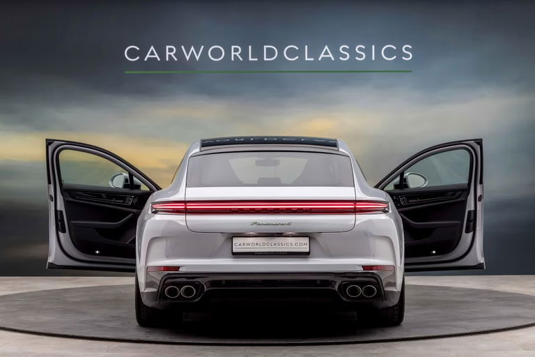 Porsche Panamera 4 E-Hybrid