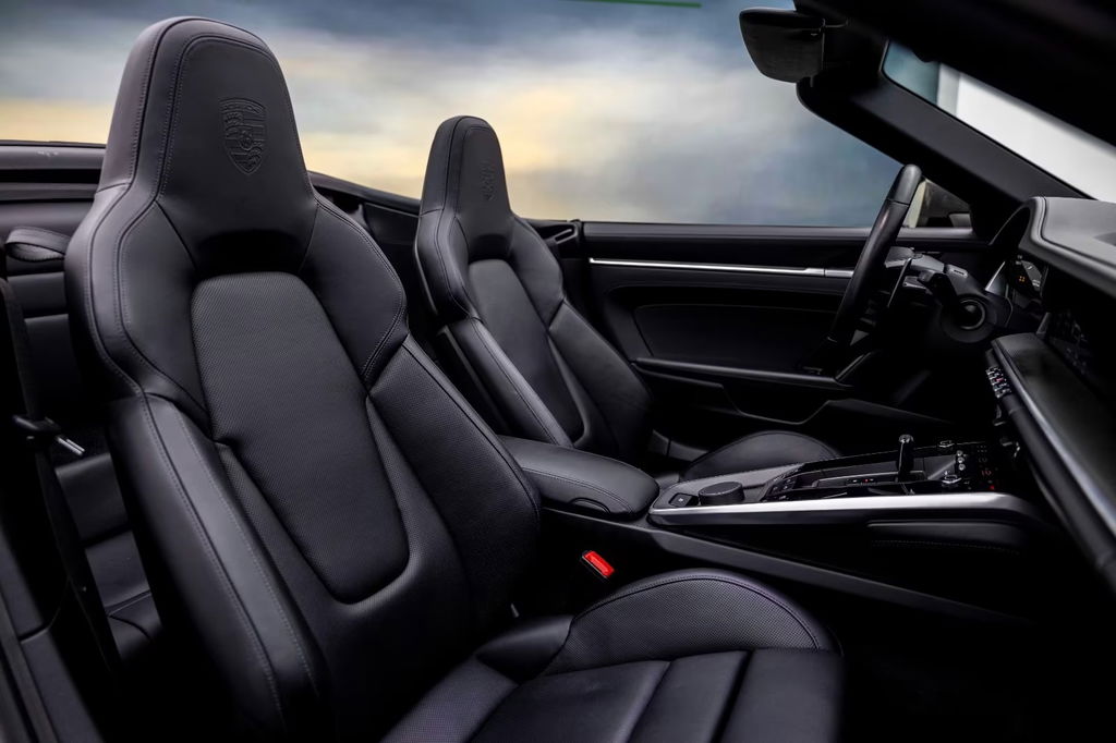 Porsche 992 Carrera 4S