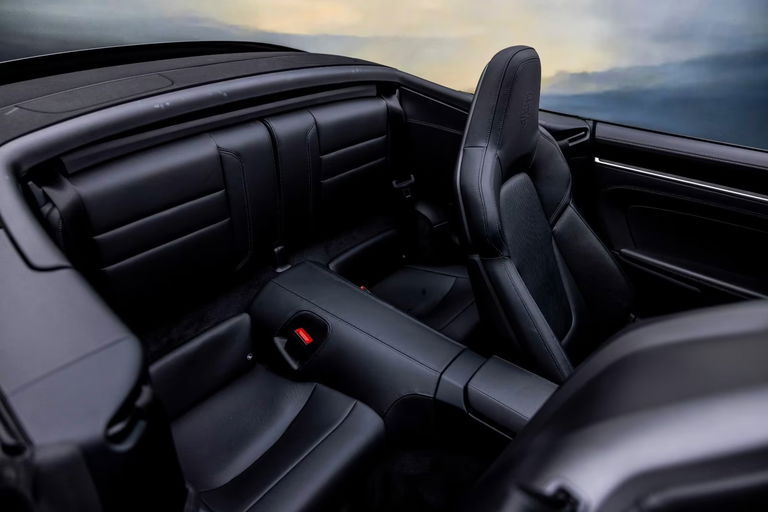 Porsche 992 Carrera 4S